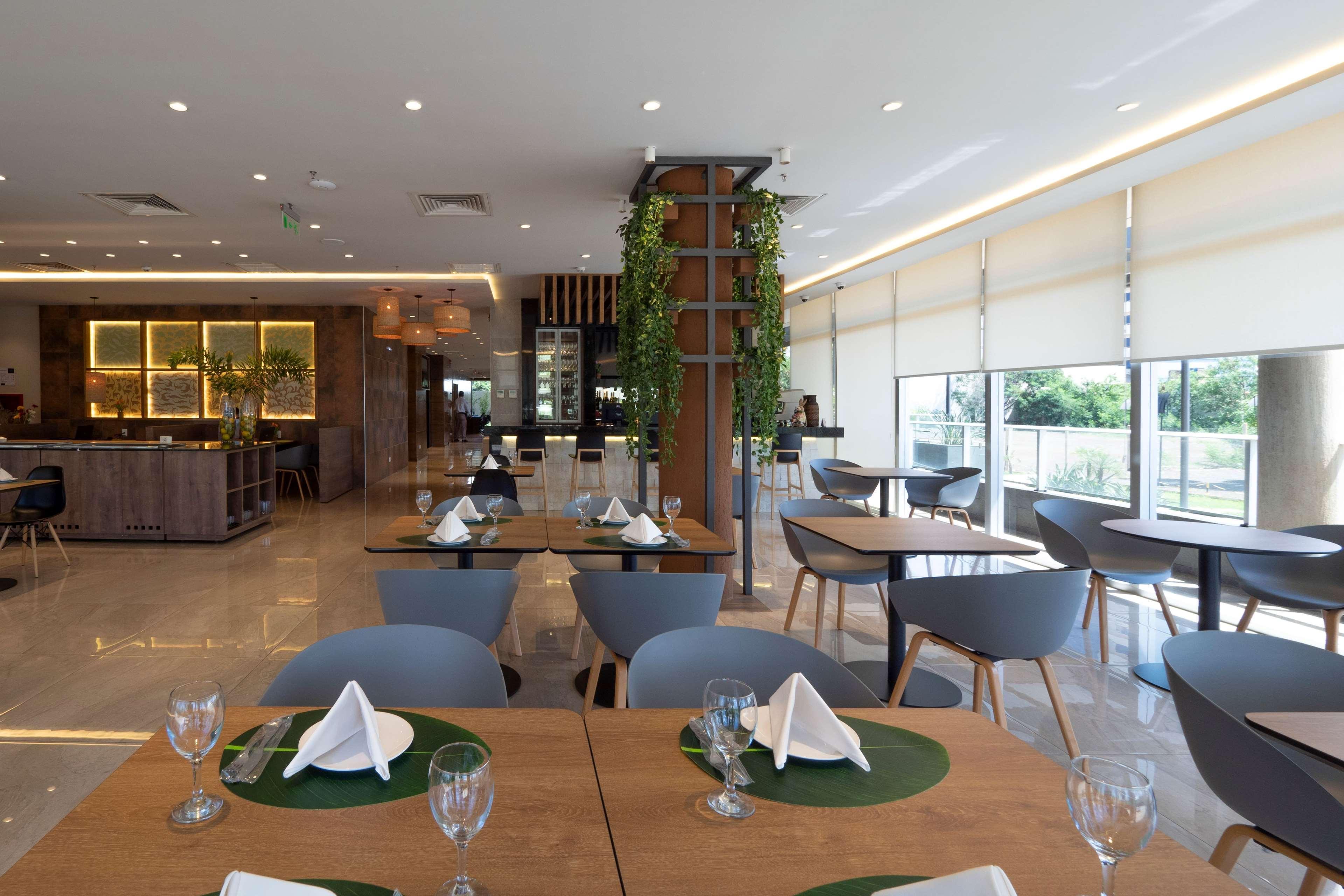 Dazzler By Wyndham Ciudad Del Este Ngoại thất bức ảnh